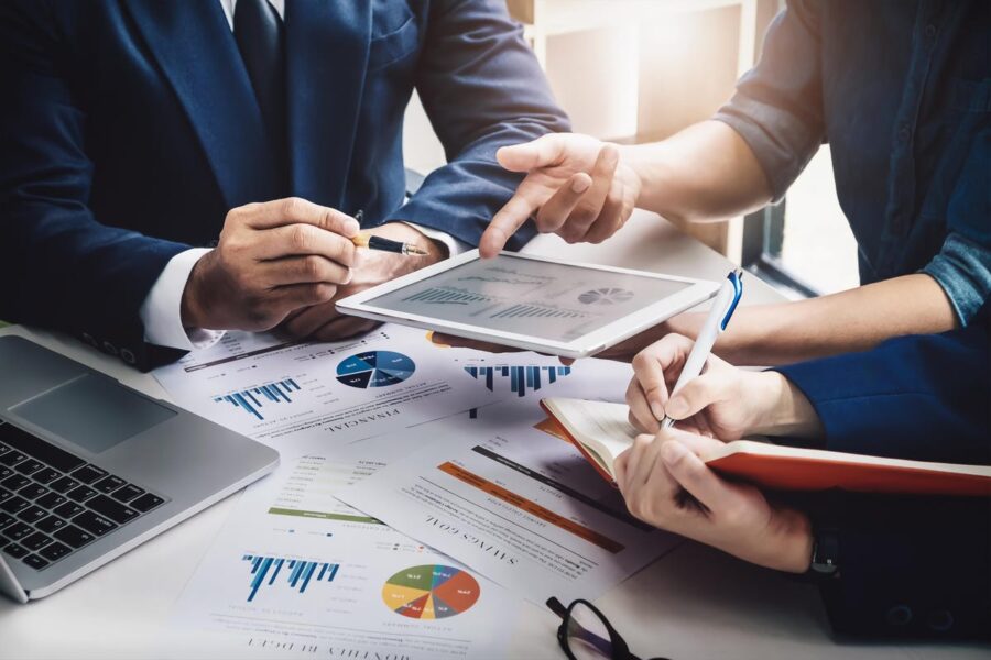 راهبردهای جامع انتخاب فناوری برای مؤسسات حسابداری