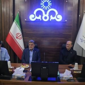 اعضای هیئت‌مدیره سازمان تأمین‌اجتماعی در سفر به استان هرمزگان، از پالایشگاه‌ نفت…