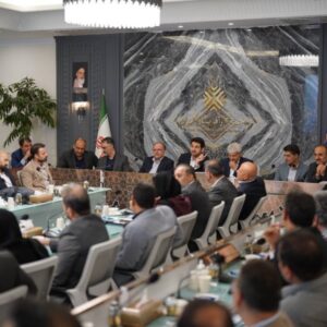 هم‌اندیشی، پاسخ‌گویی و برپایی میز خدمت مالیاتی در مجمع کارآفرینان ایران > سازمان امور مالیاتی کشور